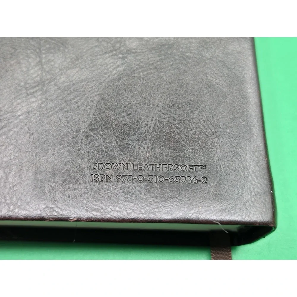 Holy Bible NIV Giant Print 2011 Zondervan Brown Leathersoft Personal Size